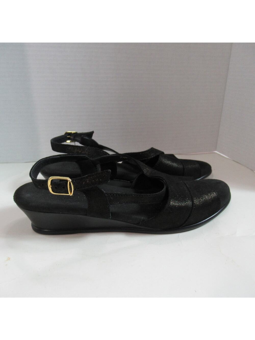 SAS Caress Cross Strap Wedge Sandal Shoes Black Leather Womens 9.5 M Comfort